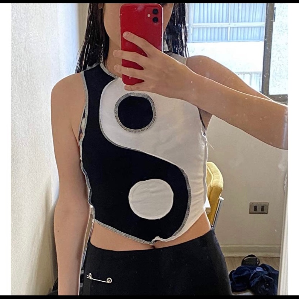 Black white Yin yang contrast stitch patchwork top